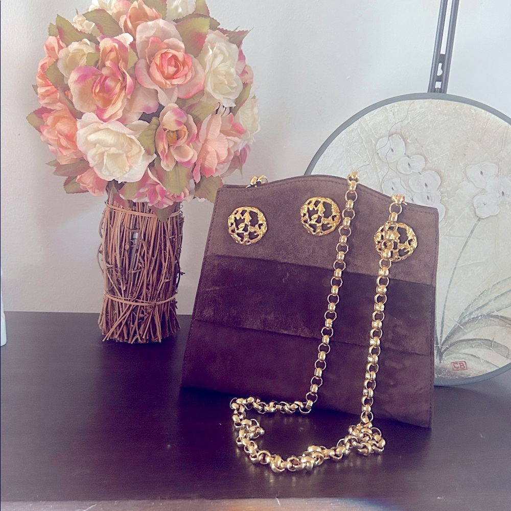 Salvatore Ferragamo Authentic 
Shoe Logo Emblem Crossbody Bag
Chain Brown Suede